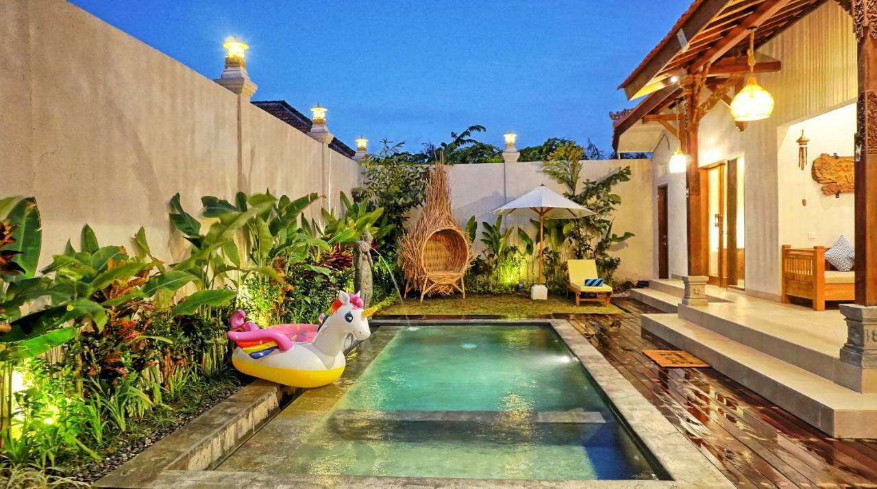 Sarayu Villa Seminyak Exteriér fotografie